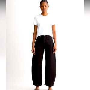 Everlane Way High Curve Jeans (size 25)